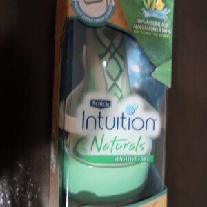 Schick Intuition Naturals One Easy Steps! SENSITIVVE CARE